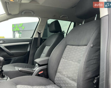 Черный Шкода Октавия, объемом двигателя 1.6 л и пробегом 238 тыс. км за 8100 $, фото 42 на Automoto.ua