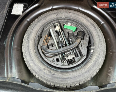 Черный Шкода Октавия, объемом двигателя 1.6 л и пробегом 246 тыс. км за 8900 $, фото 10 на Automoto.ua