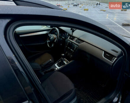 Черный Шкода Октавия, объемом двигателя 1.6 л и пробегом 335 тыс. км за 10000 $, фото 26 на Automoto.ua