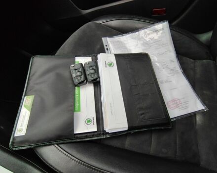 Черный Шкода Октавия, объемом двигателя 1.6 л и пробегом 252 тыс. км за 10800 $, фото 21 на Automoto.ua