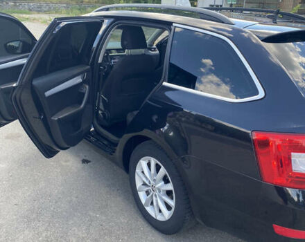 Черный Шкода Октавия, объемом двигателя 1.6 л и пробегом 310 тыс. км за 11700 $, фото 4 на Automoto.ua