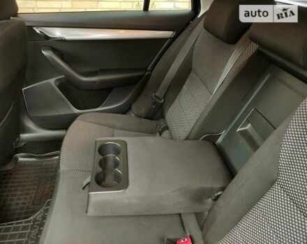 Чорний Шкода Октавія, об'ємом двигуна 1.6 л та пробігом 330 тис. км за 11000 $, фото 14 на Automoto.ua
