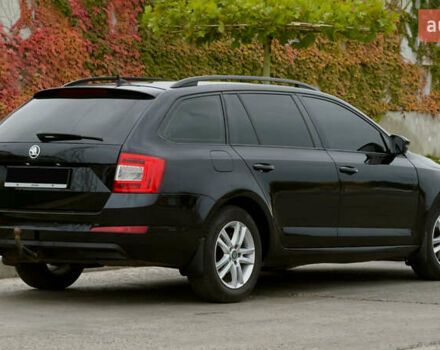 Шкода Октавия 2014 в Днепре (Днепропетровске) на Automoto.ua Черный Шкода Октавия, объемом двигателя 1.97 л и пробегом 192 тыс. км за 11500 $, фото 5 на Automoto.ua