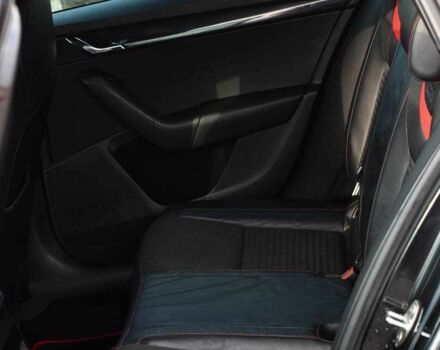 Черный Шкода Октавия, объемом двигателя 2 л и пробегом 283 тыс. км за 14750 $, фото 17 на Automoto.ua