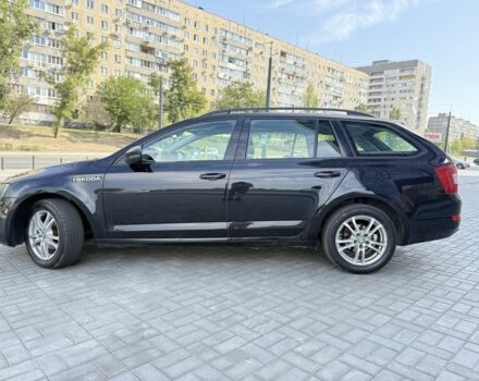 Черный Шкода Октавия, объемом двигателя 1.6 л и пробегом 243 тыс. км за 8800 $, фото 5 на Automoto.ua
