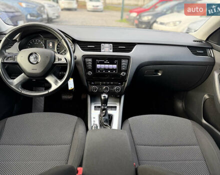 Черный Шкода Октавия, объемом двигателя 1.6 л и пробегом 218 тыс. км за 11950 $, фото 18 на Automoto.ua