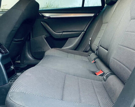 Чорний Шкода Октавія, об'ємом двигуна 1.6 л та пробігом 319 тис. км за 9700 $, фото 26 на Automoto.ua