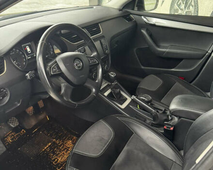 Черный Шкода Октавия, объемом двигателя 1.6 л и пробегом 305 тыс. км за 9850 $, фото 10 на Automoto.ua