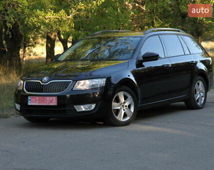 Чорний Шкода Октавія, об'ємом двигуна 1.6 л та пробігом 218 тис. км за 10800 $, фото 3 на Automoto.ua