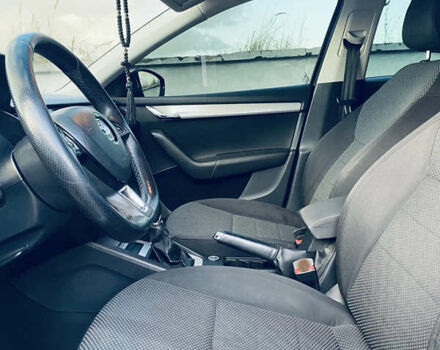 Чорний Шкода Октавія, об'ємом двигуна 1.6 л та пробігом 319 тис. км за 9700 $, фото 21 на Automoto.ua