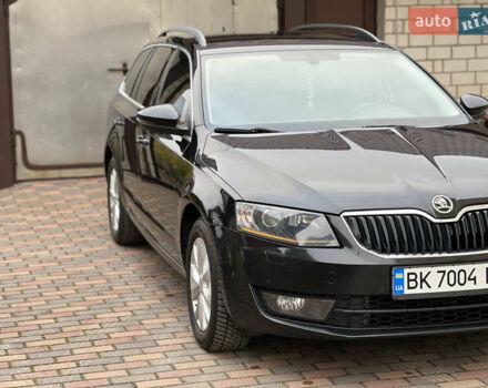 Черный Шкода Октавия, объемом двигателя 2 л и пробегом 312 тыс. км за 13500 $, фото 2 на Automoto.ua