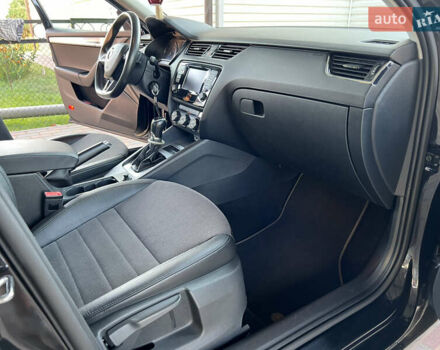 Черный Шкода Октавия, объемом двигателя 2 л и пробегом 312 тыс. км за 13500 $, фото 45 на Automoto.ua