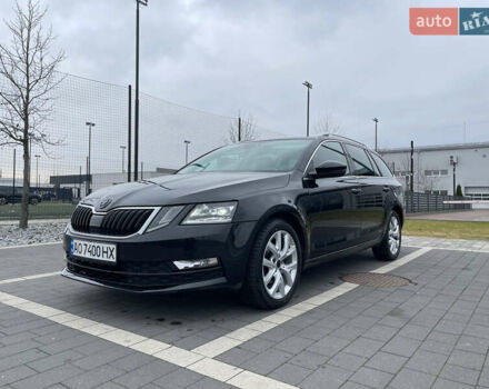 Черный Шкода Октавия, объемом двигателя 1.97 л и пробегом 327 тыс. км за 10999 $, фото 2 на Automoto.ua
