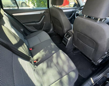 Черный Шкода Октавия, объемом двигателя 1.6 л и пробегом 299 тыс. км за 9999 $, фото 9 на Automoto.ua