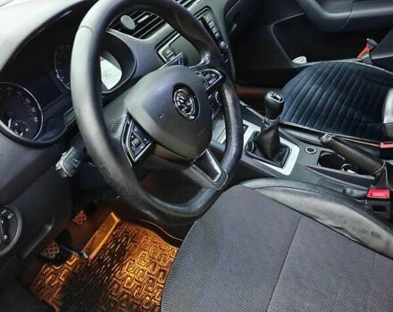 Черный Шкода Октавия, объемом двигателя 1.6 л и пробегом 343 тыс. км за 10000 $, фото 16 на Automoto.ua