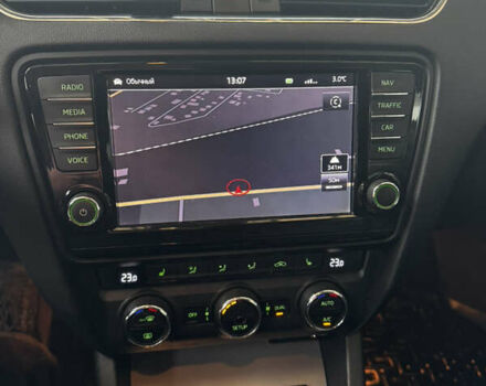 Черный Шкода Октавия, объемом двигателя 1.6 л и пробегом 305 тыс. км за 9850 $, фото 13 на Automoto.ua