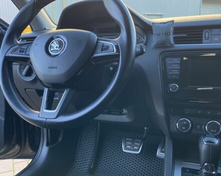 Чорний Шкода Октавія, об'ємом двигуна 2 л та пробігом 297 тис. км за 12900 $, фото 5 на Automoto.ua