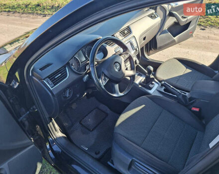 Черный Шкода Октавия, объемом двигателя 1.6 л и пробегом 270 тыс. км за 11800 $, фото 3 на Automoto.ua