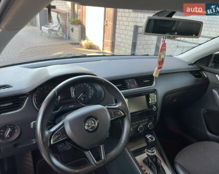 Черный Шкода Октавия, объемом двигателя 2 л и пробегом 312 тыс. км за 13500 $, фото 49 на Automoto.ua