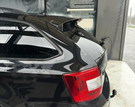 Черный Шкода Октавия, объемом двигателя 1.6 л и пробегом 305 тыс. км за 9850 $, фото 5 на Automoto.ua