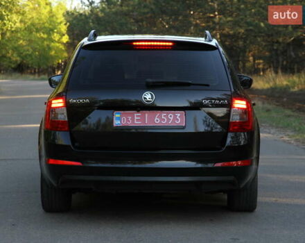 Чорний Шкода Октавія, об'ємом двигуна 1.6 л та пробігом 218 тис. км за 10800 $, фото 8 на Automoto.ua