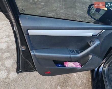 Чорний Шкода Октавія, об'ємом двигуна 1.6 л та пробігом 231 тис. км за 10400 $, фото 4 на Automoto.ua