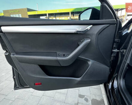 Чорний Шкода Октавія, об'ємом двигуна 1.6 л та пробігом 157 тис. км за 9999 $, фото 56 на Automoto.ua