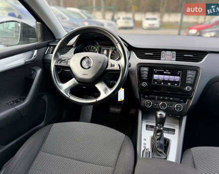 Черный Шкода Октавия, объемом двигателя 1.6 л и пробегом 218 тыс. км за 11950 $, фото 15 на Automoto.ua