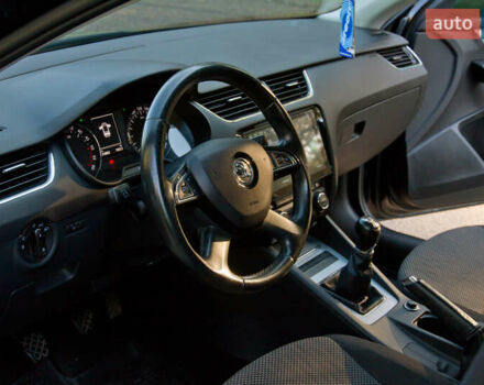 Чорний Шкода Октавія, об'ємом двигуна 1.6 л та пробігом 218 тис. км за 10800 $, фото 16 на Automoto.ua