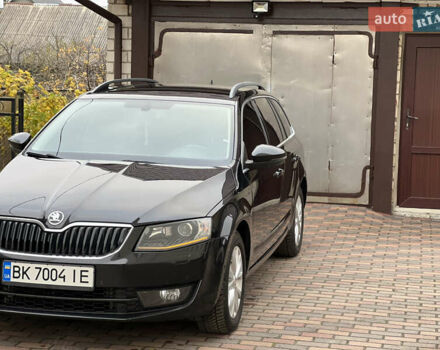 Черный Шкода Октавия, объемом двигателя 2 л и пробегом 312 тыс. км за 13500 $, фото 1 на Automoto.ua