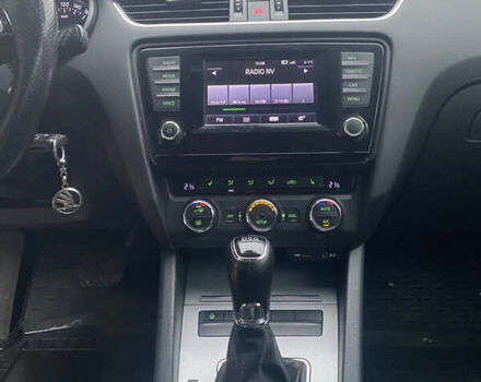 Черный Шкода Октавия, объемом двигателя 1.97 л и пробегом 244 тыс. км за 12800 $, фото 17 на Automoto.ua