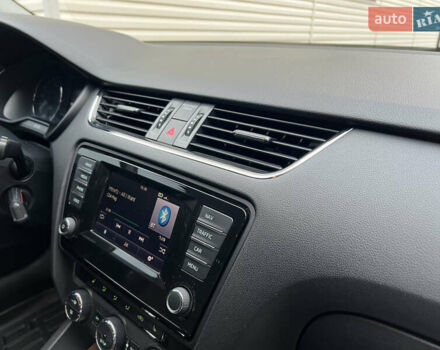 Черный Шкода Октавия, объемом двигателя 2 л и пробегом 312 тыс. км за 13500 $, фото 35 на Automoto.ua