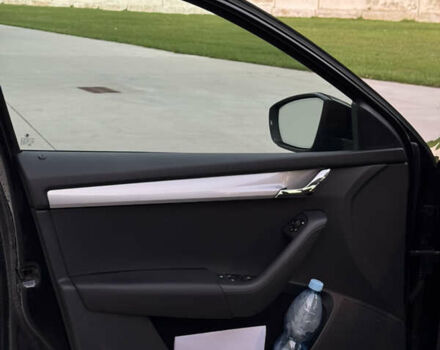 Черный Шкода Октавия, объемом двигателя 1.6 л и пробегом 217 тыс. км за 11200 $, фото 9 на Automoto.ua