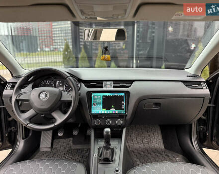 Чорний Шкода Октавія, об'ємом двигуна 1.6 л та пробігом 260 тис. км за 9500 $, фото 21 на Automoto.ua