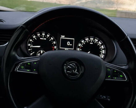 Черный Шкода Октавия, объемом двигателя 1.6 л и пробегом 217 тыс. км за 11200 $, фото 10 на Automoto.ua