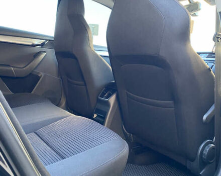 Черный Шкода Октавия, объемом двигателя 2 л и пробегом 294 тыс. км за 12900 $, фото 28 на Automoto.ua