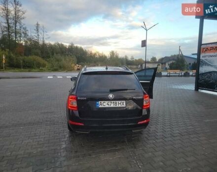 Черный Шкода Октавия, объемом двигателя 2 л и пробегом 220 тыс. км за 10800 $, фото 1 на Automoto.ua