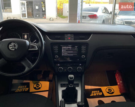 Чорний Шкода Октавія, об'ємом двигуна 1.6 л та пробігом 288 тис. км за 10500 $, фото 9 на Automoto.ua