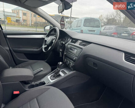 Шкода Октавія 2014 у Старокостянтинів на Automoto.ua Чорний Шкода Октавія, об'ємом двигуна 1.97 л та пробігом 318 тис. км за 12199 $, фото 10 на Automoto.ua