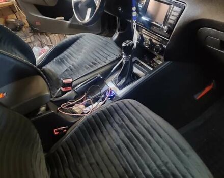 Черный Шкода Октавия, объемом двигателя 1.6 л и пробегом 286 тыс. км за 11250 $, фото 5 на Automoto.ua