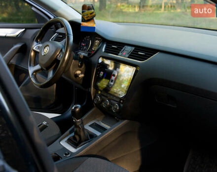 Чорний Шкода Октавія, об'ємом двигуна 1.6 л та пробігом 218 тис. км за 10800 $, фото 17 на Automoto.ua