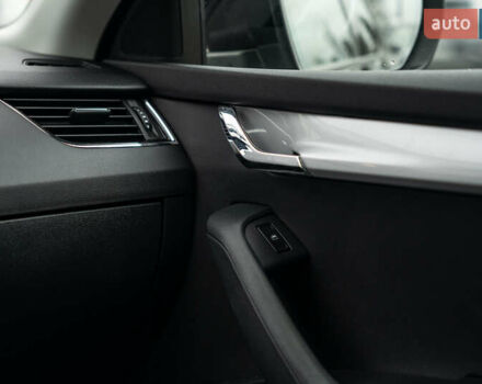 Чорний Шкода Октавія, об'ємом двигуна 1.6 л та пробігом 225 тис. км за 13400 $, фото 28 на Automoto.ua