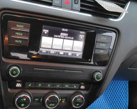 Шкода Октавия 2014 в Мукачеве на Automoto.ua Черный Шкода Октавия, объемом двигателя 1.6 л и пробегом 296 тыс. км за 10800 $, фото 5 на Automoto.ua