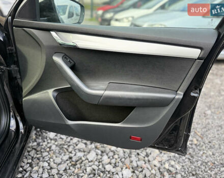 Черный Шкода Октавия, объемом двигателя 1.6 л и пробегом 218 тыс. км за 11950 $, фото 27 на Automoto.ua