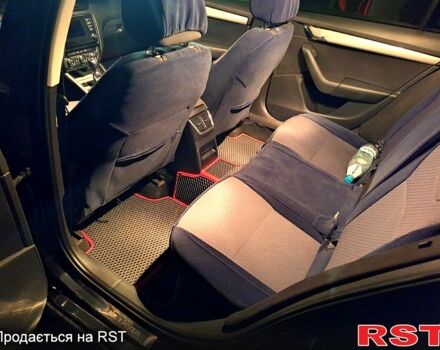 Черный Шкода Октавия, объемом двигателя 1.6 л и пробегом 254 тыс. км за 8500 $, фото 6 на Automoto.ua