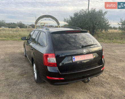 Чорний Шкода Октавія, об'ємом двигуна 2 л та пробігом 295 тис. км за 11800 $, фото 4 на Automoto.ua