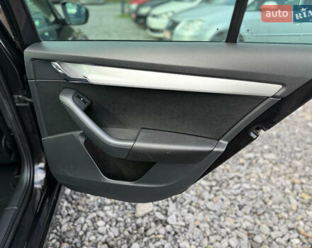 Черный Шкода Октавия, объемом двигателя 1.6 л и пробегом 218 тыс. км за 11950 $, фото 26 на Automoto.ua