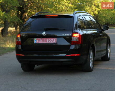 Чорний Шкода Октавія, об'ємом двигуна 1.6 л та пробігом 218 тис. км за 10800 $, фото 9 на Automoto.ua