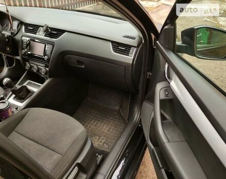 Чорний Шкода Октавія, об'ємом двигуна 1.6 л та пробігом 330 тис. км за 11000 $, фото 11 на Automoto.ua