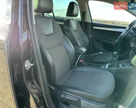 Черный Шкода Октавия, объемом двигателя 1.6 л и пробегом 209 тыс. км за 11500 $, фото 5 на Automoto.ua